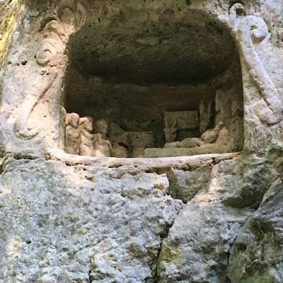 Rocher des douze Apôtres à Relanges