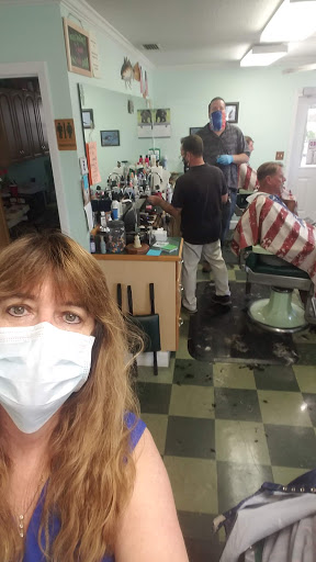 Barber Shop «Braden River Barber Shop», reviews and photos, 5316 46th St Ct E, Bradenton, FL 34203, USA