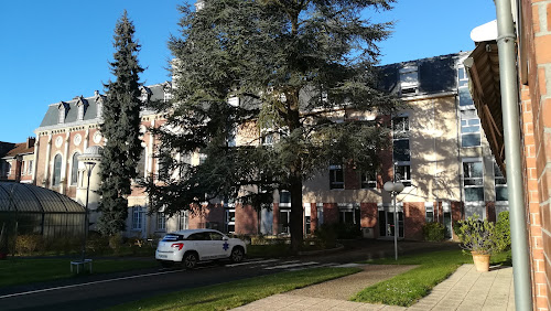 Centre de convalescence Établissement hospitalier de soins de suite et de réadaptation (EHSSR) Sainte-Marie Villepinte