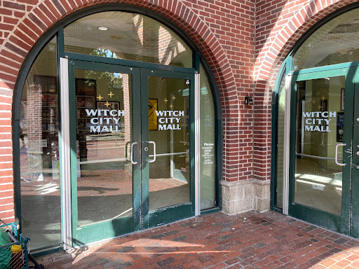 Shopping Mall «Museum Place Mall», reviews and photos, 1 Church St, Salem, MA 01970, USA