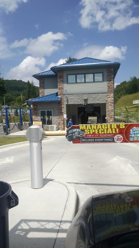 Bubbles Car Wash en Boone