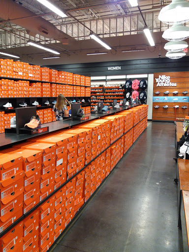 Sporting Goods Store «Nike Factory Store», reviews and photos, 3000 Grapevine Mills Pkwy #611, Grapevine, TX 76051, USA