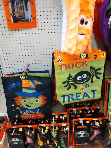 Discount Store «Dollar General», reviews and photos, 13 W Main St, Dudley, MA 01571, USA