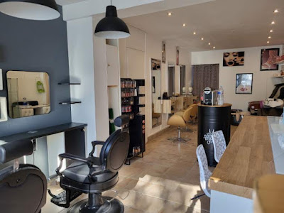 PHIL BEAUTÉ Coiffure Afro-Européen, barber & Onglerie (Nail Bar) à Ablon-sur-Seine