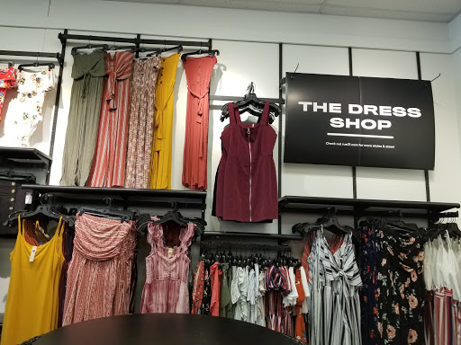 Clothing Store «rue21», reviews and photos, 3404 Fairlane Dr, Allen Park, MI 48101, USA