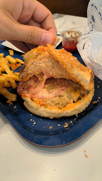 Plats et boissons du Restaurant de hamburgers Les Burgers de Papa à Lyon - n°16