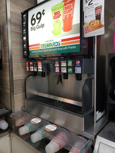 Convenience Store «7-Eleven», reviews and photos, 6 E 47th St, La Grange, IL 60525, USA