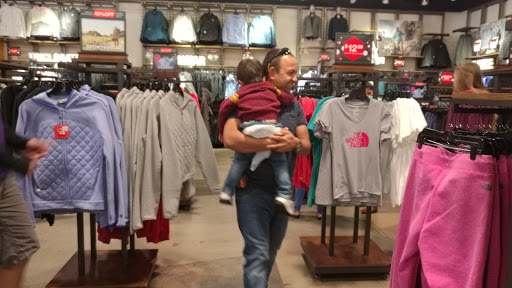 Clothing Store «The North Face Outlet», reviews and photos, 5050 Factory Shops Blvd Suite100, Castle Rock, CO 80108, USA