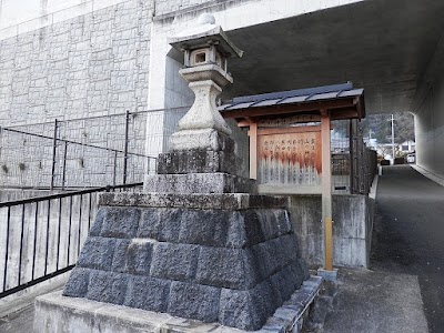 灯籠(九社大明神)