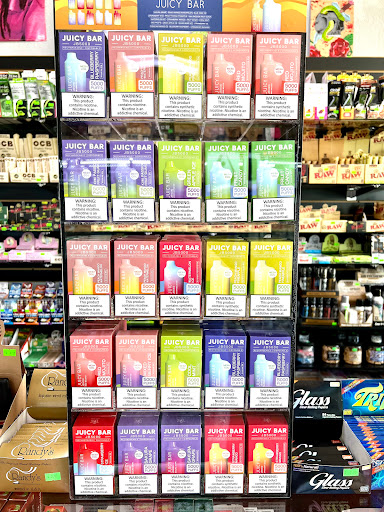 Tobacco Shop «Green Light Smoke Shop», reviews and photos, 466 Rayford Rd #104, Spring, TX 77386, USA