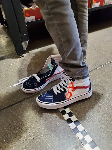Shoe Store «Vans», reviews and photos, 4250 W Anthem Way, Phoenix, AZ 85086, USA