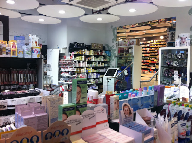 Reviews of Stickland Pharmacy in London - Pharmacy
