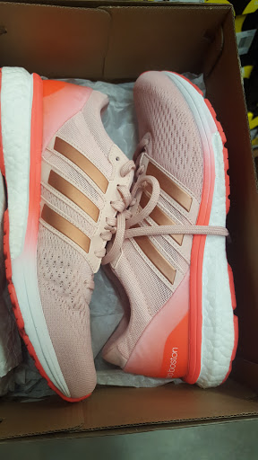 Shoe Store «Movin Shoes», reviews and photos, 528 S Park St, Madison, WI 53715, USA