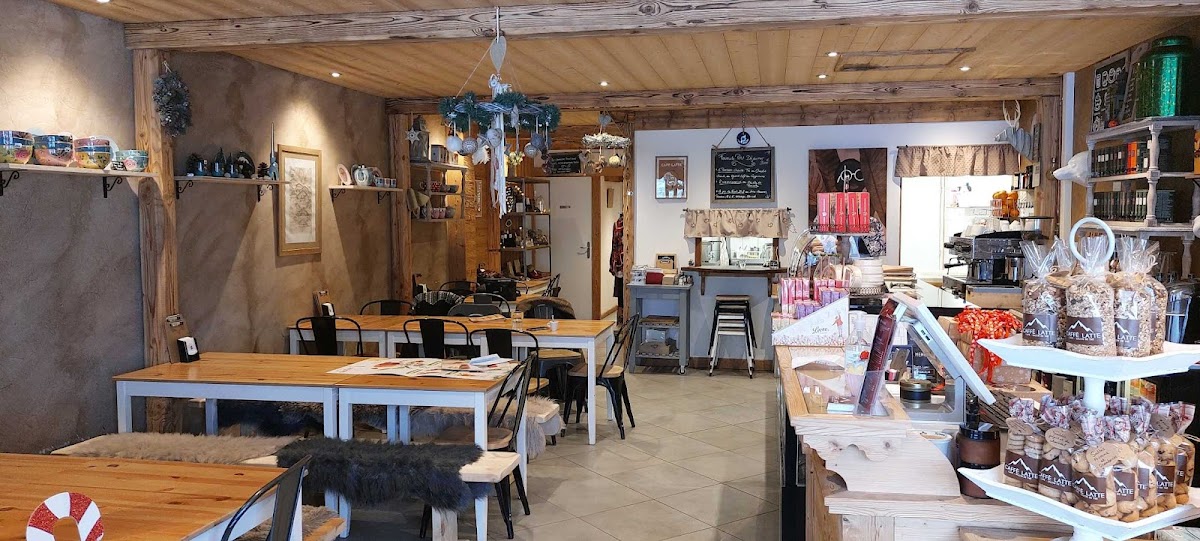 CAFFE LATTE à Montvalezan (Savoie 73)