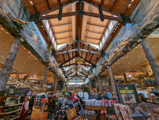 Sporting Goods Store «Bass Pro Shops», reviews and photos, 7777 Victoria Gardens Ln, Rancho Cucamonga, CA 91739, USA