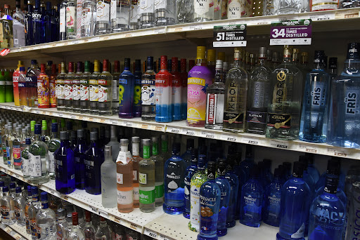 Liquor Store «Economy Liquor Store», reviews and photos, 907 Madison St, Shelbyville, TN 37160, USA