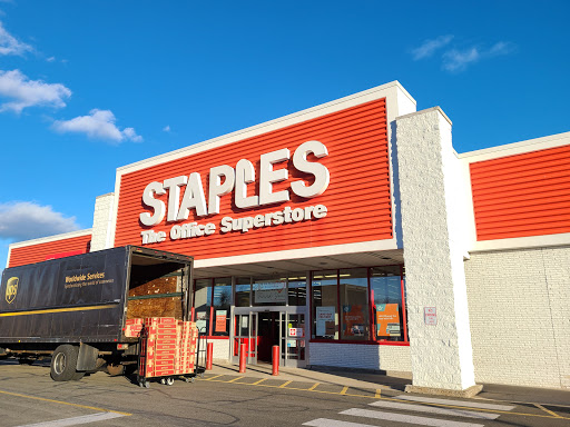 Office Supply Store «Staples», reviews and photos, 466 Hackensack Ave, Hackensack, NJ 07601, USA