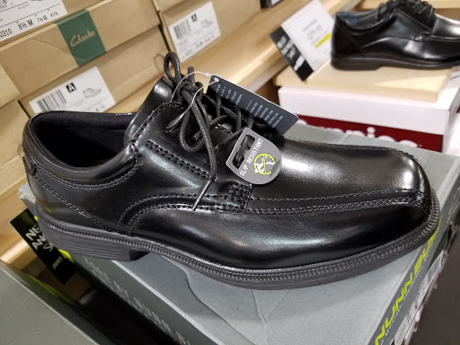 Shoe Store «DSW Designer Shoe Warehouse», reviews and photos, 2500 Central Park Ave, Yonkers, NY 10710, USA