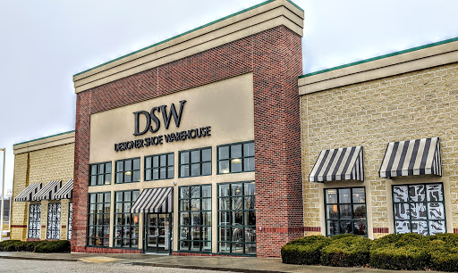 Shoe Store «DSW Designer Shoe Warehouse», reviews and photos, 12160 Blue Valley Pkwy, Overland Park, KS 66213, USA