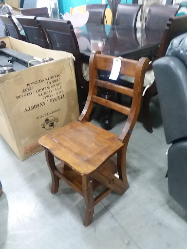 Consignment Shop «Home Consignment Center - Bee Cave», reviews and photos, 12812 Shops Pkwy, Austin, TX 78738, USA