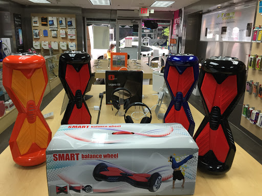 Electronics Store «I-Town Store», reviews and photos, 217 SE 1st St, Miami, FL 33131, USA