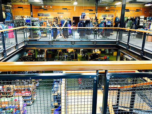 Camping Store «REI», reviews and photos, 1590 Leucadia Blvd, Encinitas, CA 92024, USA