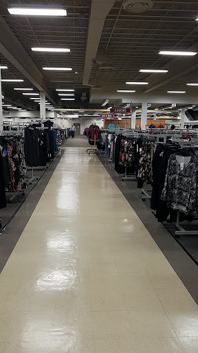 Clothing Store «Burlington Coat Factory», reviews and photos, 6875 Southland Dr, Middleburg Heights, OH 44130, USA