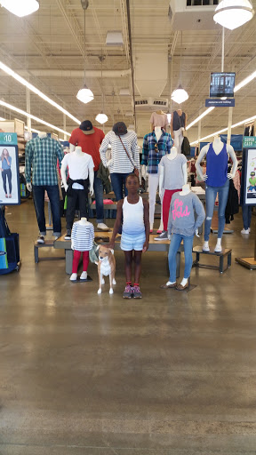 Clothing Store «Old Navy», reviews and photos, 3687 Stone Creek Blvd, Cincinnati, OH 45251, USA
