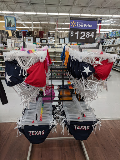 Department Store «Walmart Supercenter», reviews and photos, 800 S Us Hwy 81/287, Decatur, TX 76234, USA