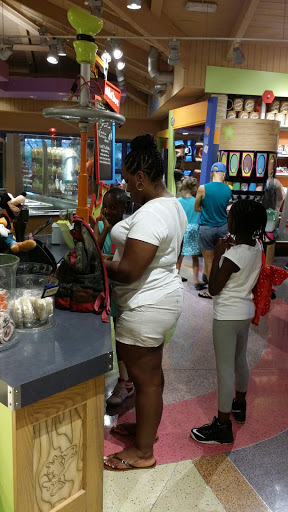 Department Store «Bon-Ton», reviews and photos, 443 E Main St, Westfield, MA 01085, USA