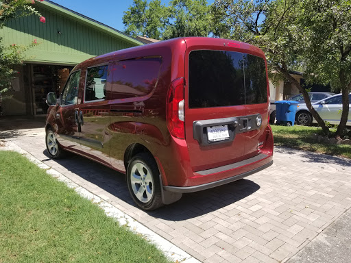 Used Car Dealer «Bluebonnet Chrysler Dodge», reviews and photos, 547 S Seguin Ave, New Braunfels, TX 78130, USA