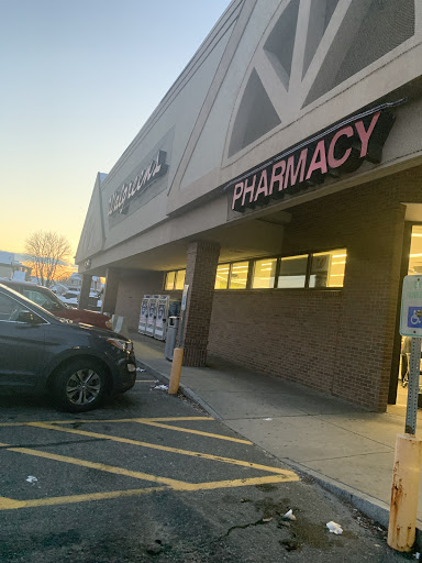 Walgreens, 1606 Barnum Ave, Stratford, CT 06614, USA, 