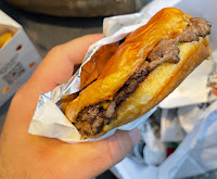 Cheeseburger du Restaurant JUNK MONTMARTRE à Paris - n°1
