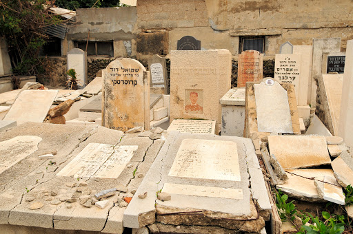 Trumpeldor Tel Aviv Cemetery
