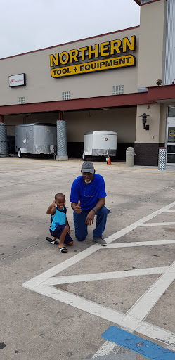 Shopping Mall «Horizon Park Shopping Center», reviews and photos, 3904 W Hillsborough Ave, Tampa, FL 33614, USA