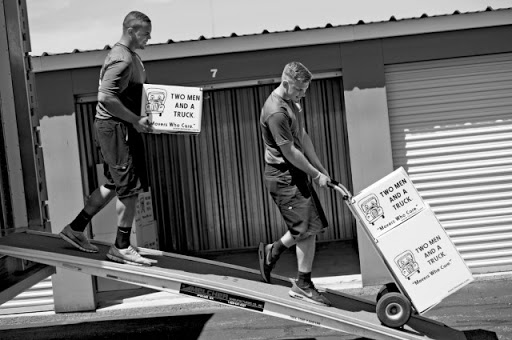 Moving and Storage Service «Two Men and a Truck», reviews and photos, 3861 US-421, Wilmington, NC 28401, USA