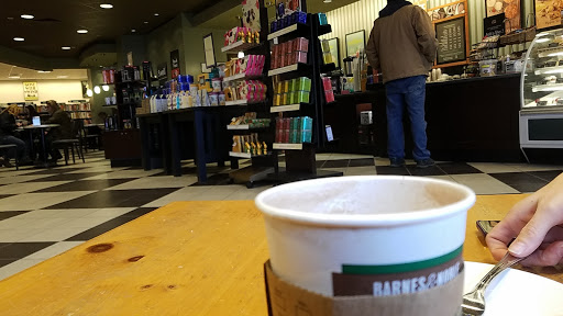 Book Store «Barnes & Noble», reviews and photos, 3029 NY-50, Saratoga Springs, NY 12866, USA