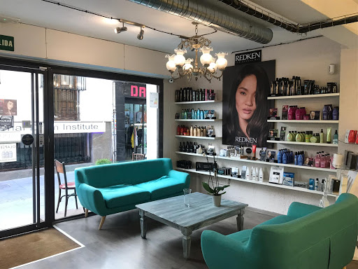 Información y opiniones sobre Peluquería Puro Stylo de Granada