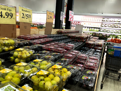 Grocery Store «Garden State Farmers Market», reviews and photos, 2549 US-1, North Brunswickck, NJ 08816, USA