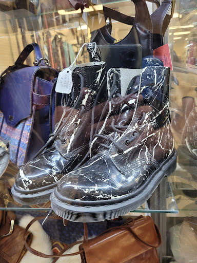 Thrift Store «Hospice of the Valley», reviews and photos, 8461 E McDonald Dr, Scottsdale, AZ 85250, USA