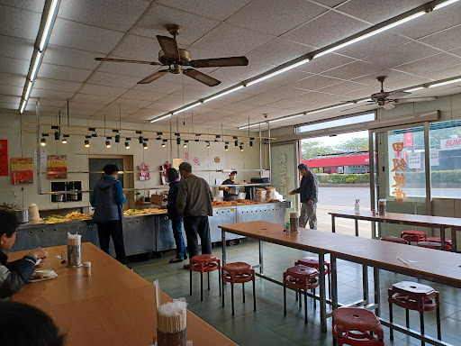 甲級自助餐便當