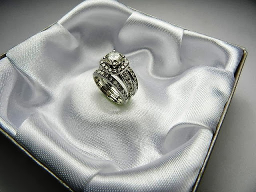 Jewelry Store «Highlands Jewelers-- Jewelery Repair», reviews and photos, 3830 Valley Centre Dr #706, San Diego, CA 92130, USA