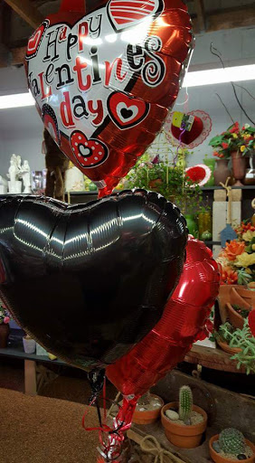 Florist «Little Flower Shop», reviews and photos, 616 High St, Delano, CA 93215, USA