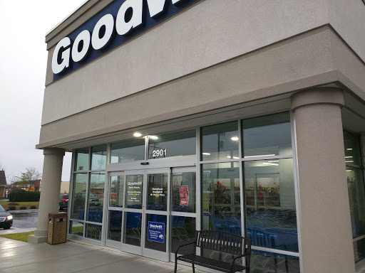 Thrift Store «Goodwill Suffolk Retail Store», reviews and photos, 2901 Godwin Blvd, Suffolk, VA 23434, USA
