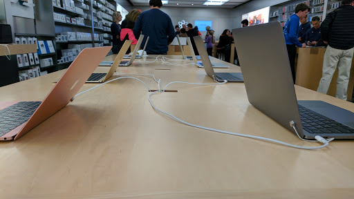 Computer Store «Apple Natick Collection», reviews and photos, 1245 Worcester St, Natick, MA 01760, USA