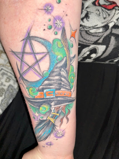 Explore small tattoo ideas with names, creative tattoo ideas in Mastic, available at Infinity Tattoo