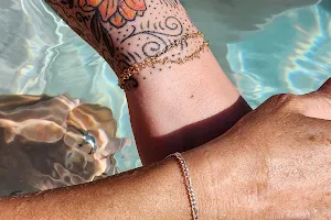 Colour Me Hot Permanent Jewelry image