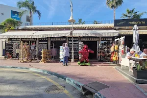 100 % Shopping- Puerto Marina image