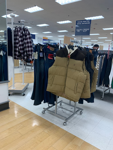 Department Store «Marshalls», reviews and photos, 1399 N Shore Rd, Revere, MA 02151, USA