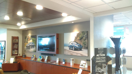 Toyota Dealer «Central Florida Toyota», reviews and photos, 11020 S Orange Blossom Trail, Orlando, FL 32837, USA